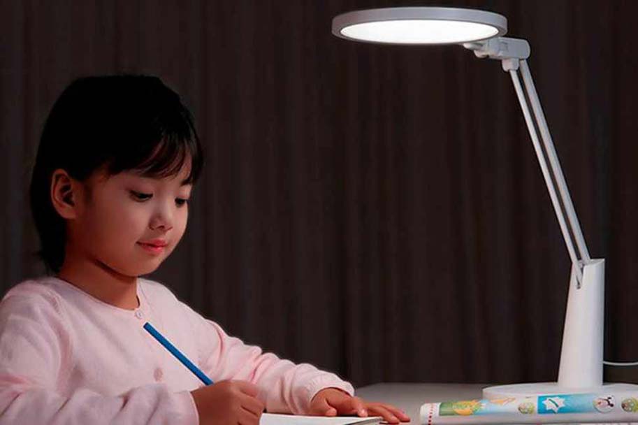 Xiaomi Yeelight LED Eye-Caring Desk Lamp