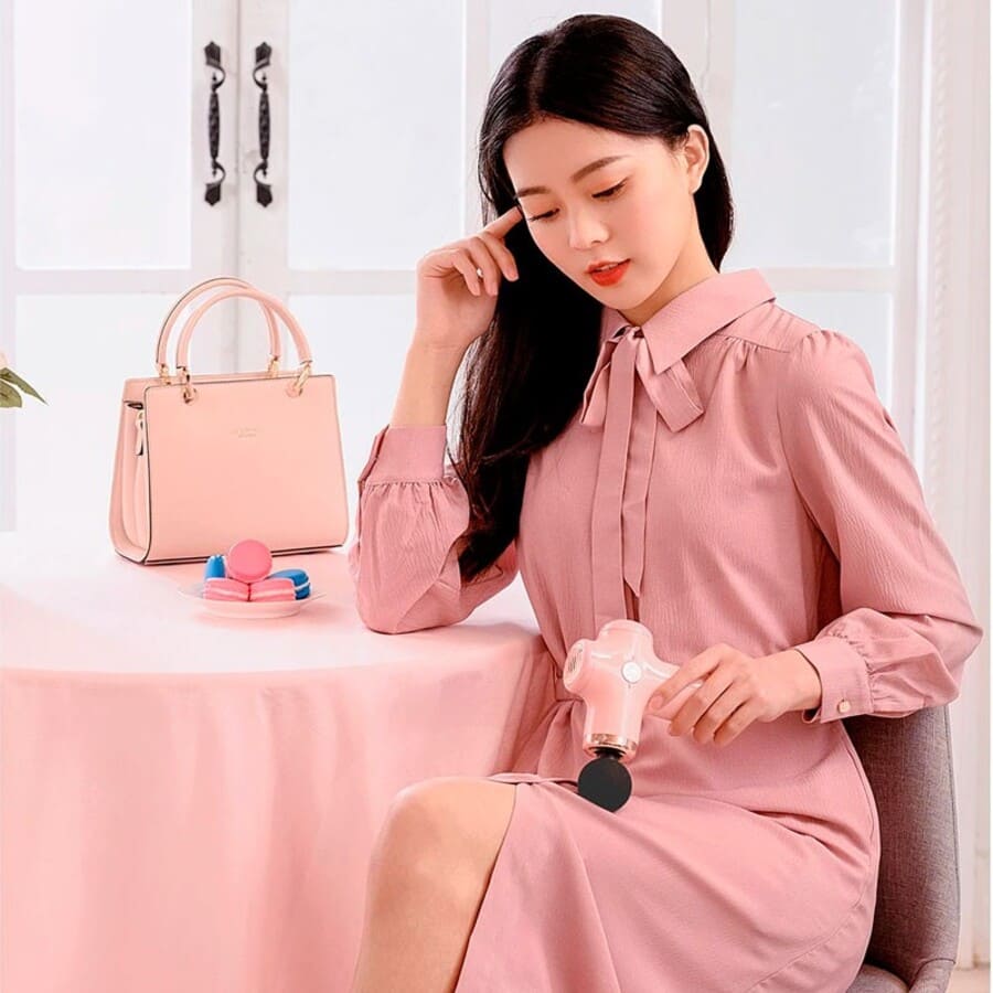 massazhnyy-pistolet-xiaomi-yesoul-monica-massage-gun-rozovyy.jpg